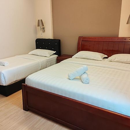 Hotel Prima Сандакан Екстер'єр фото
